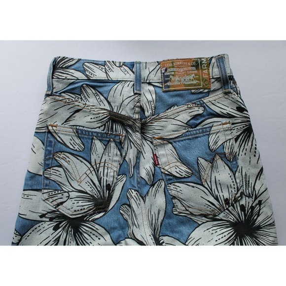 Levi's x Farm Rio Ribcage Cropped Jeans Tropical Flower- Light Wash Size 23 - Picture 7 of 9